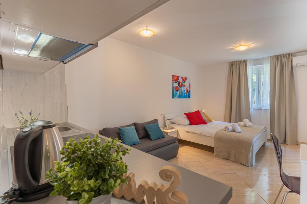 Apartments Lopari 内里吉恩 外观 照片